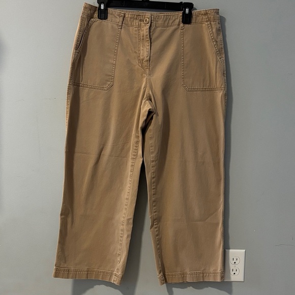 Lord & Taylor Pants - Lord & Taylor Women's Tan Cropped Pants